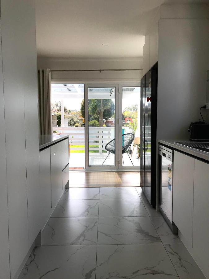 Bright & Comfy Stay In Newly Renovated Home With Parking Auckland Exterior foto